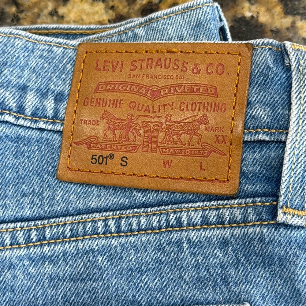 LEVI’S 501 S Skinny Distressed Jeans Size‎ W32 L28 Button Front